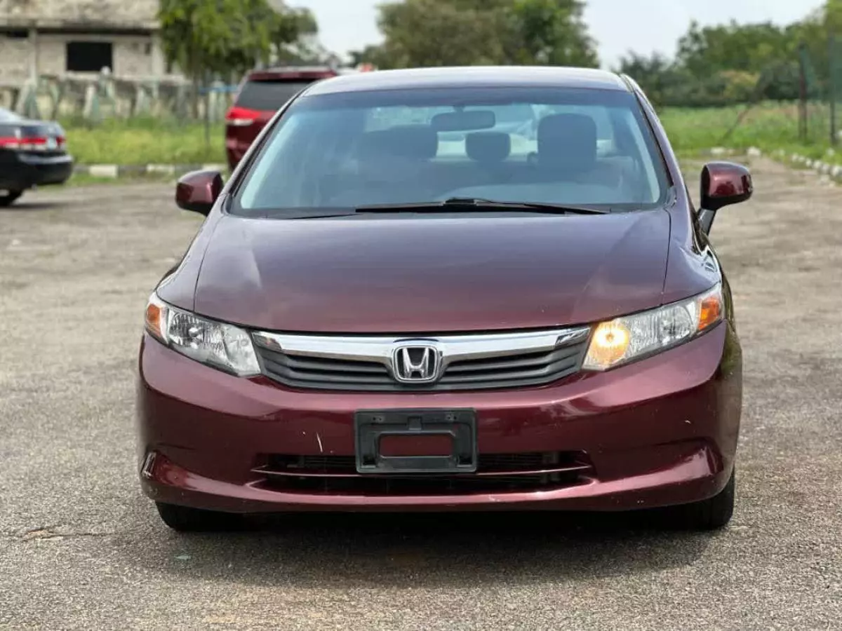 Honda Civic   - 2011