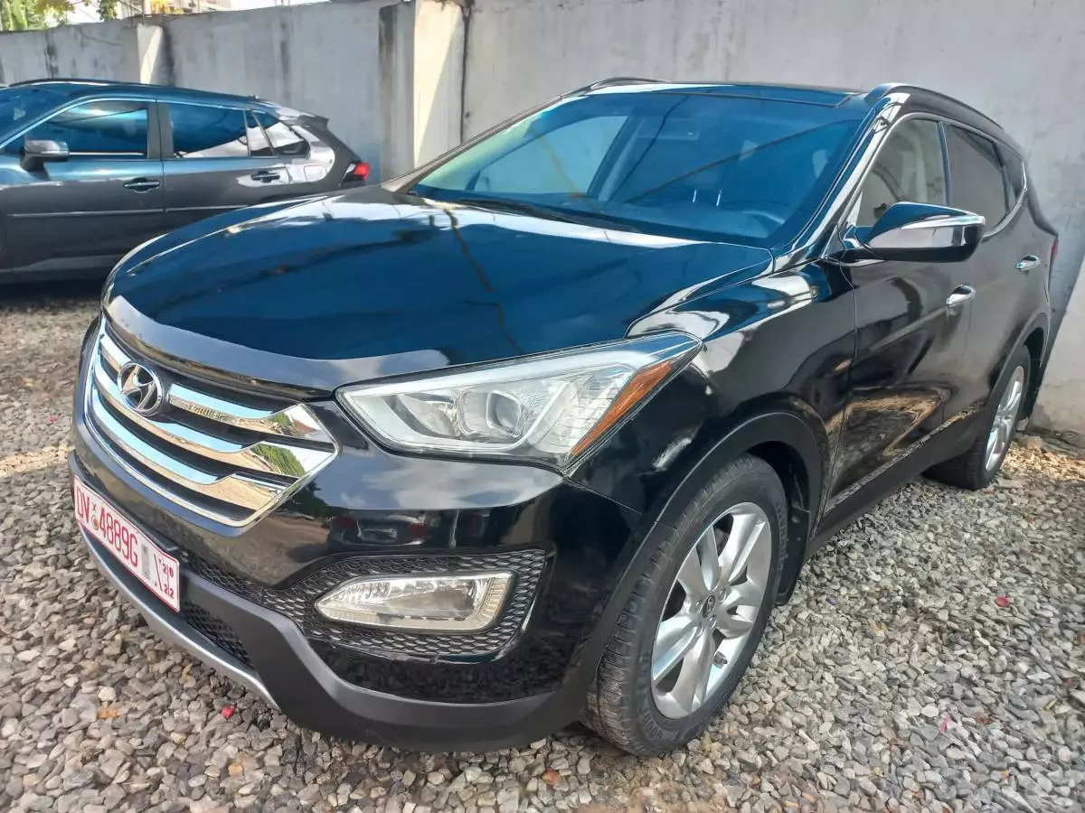 Hyundai Santa Fe - 2014