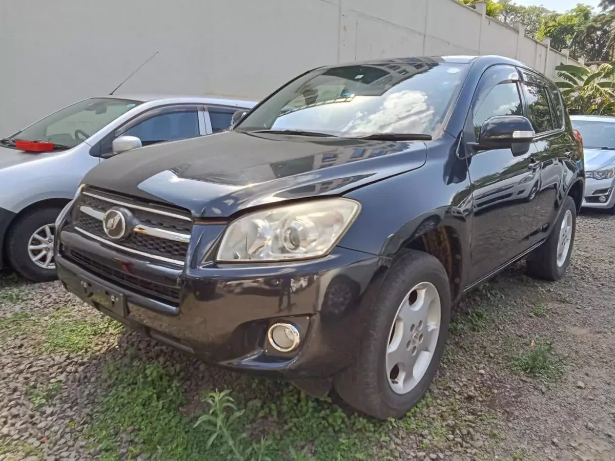 Toyota RAV 4   - 2015