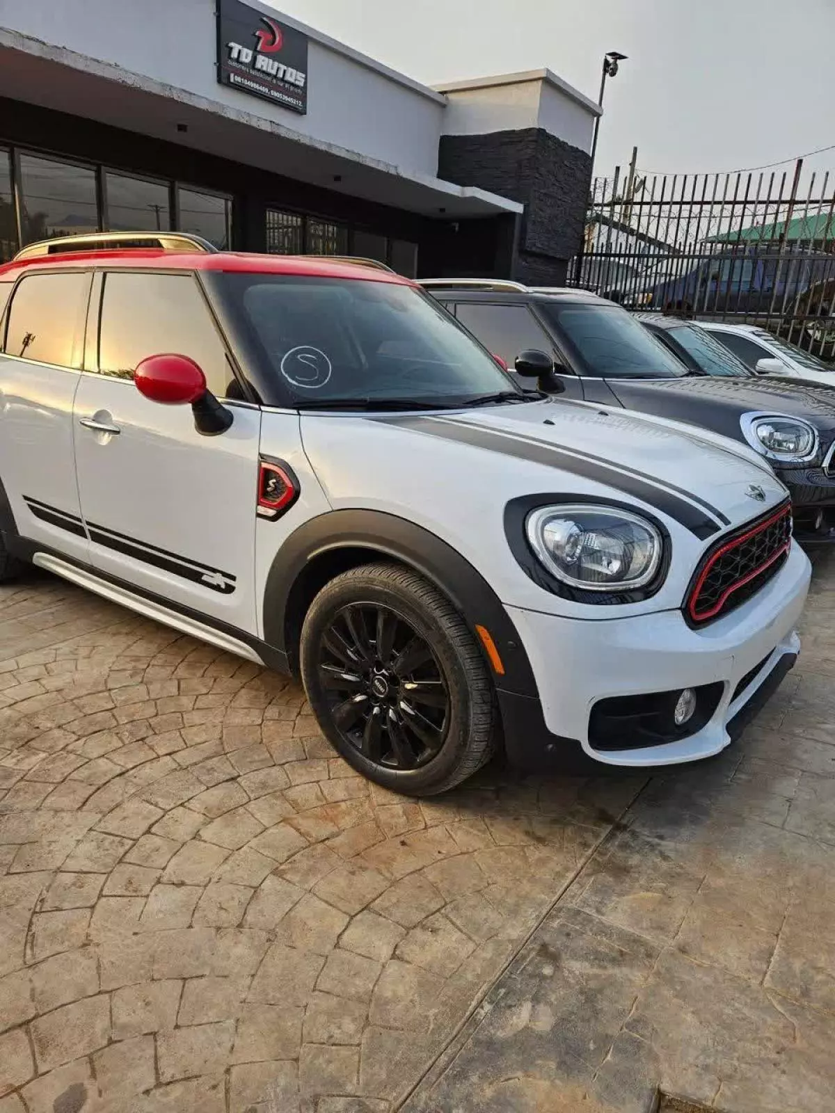 MINI Cooper Countryman   - 2018