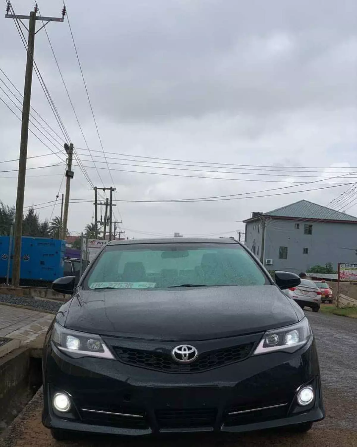 Toyota Camry   - 2013