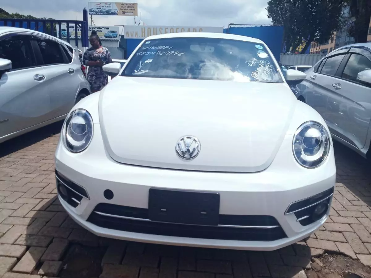 Volkswagen Beetle   - 2018