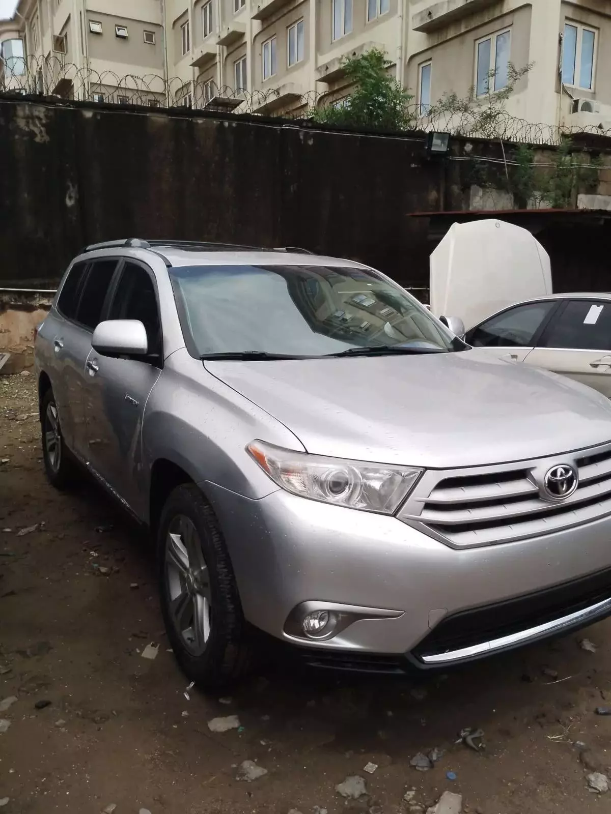 Toyota Highlander   - 2011