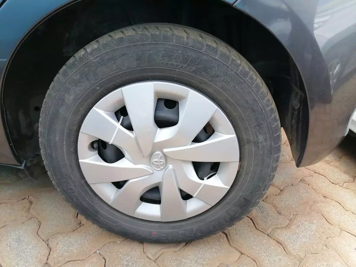 Toyota Vitz - 2016