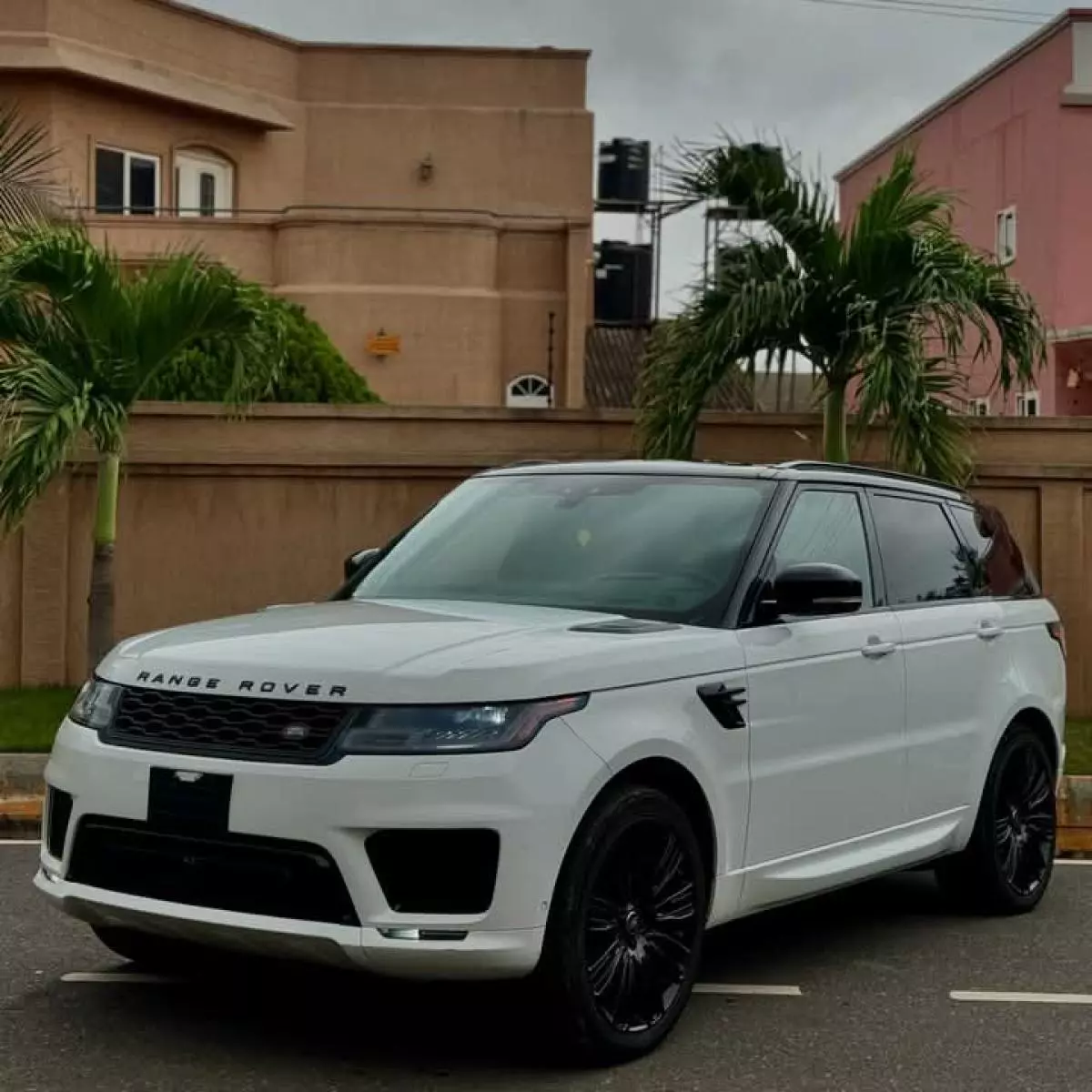 Land Rover Range Rover Sport   - 2020