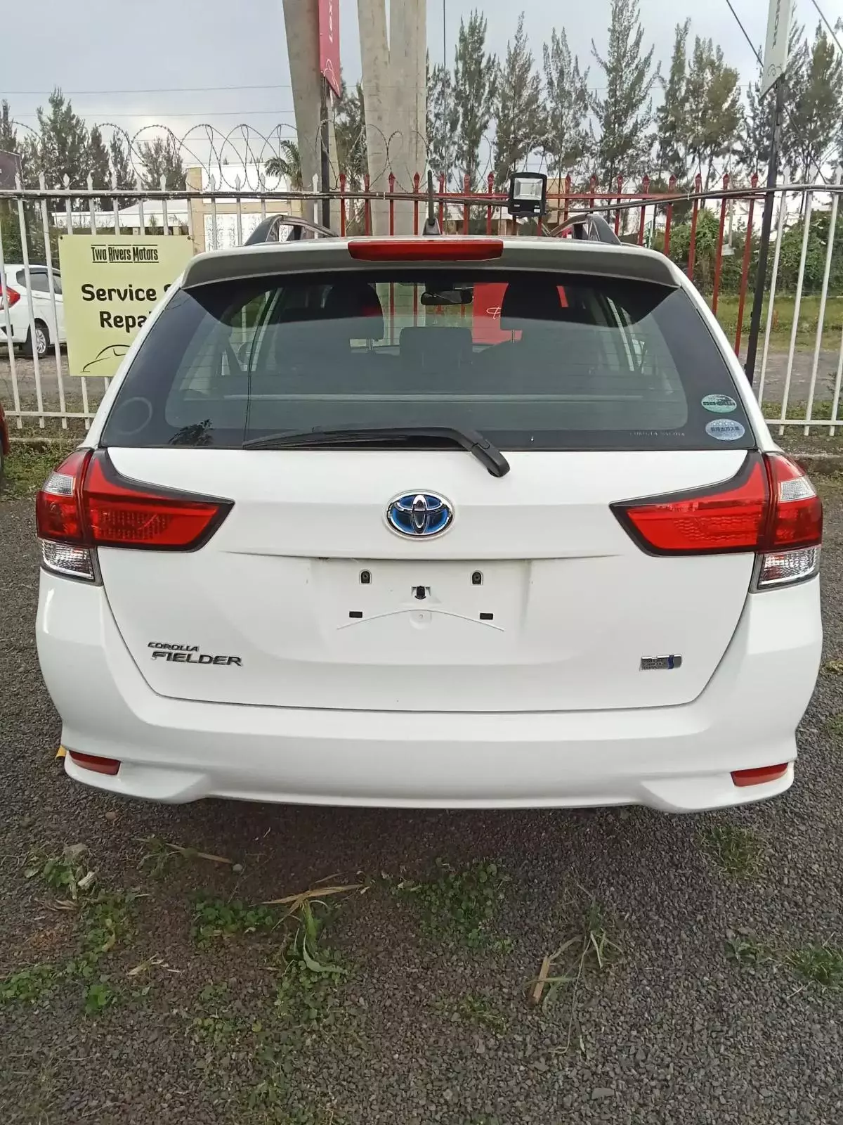 Toyota Fielder hybrid    - 2016