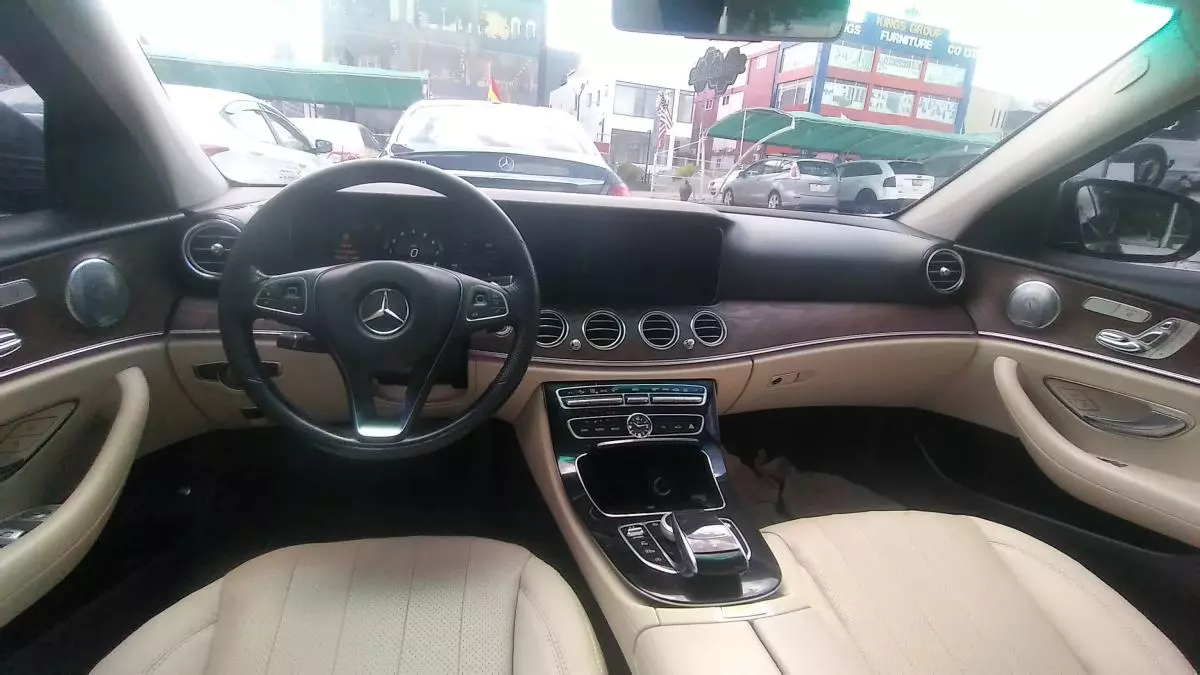 Mercedes-Benz E 300   - 2017