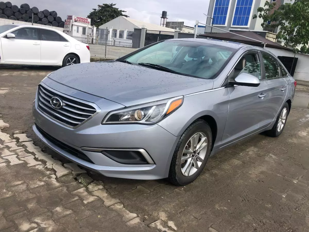 Hyundai Sonata   - 2017