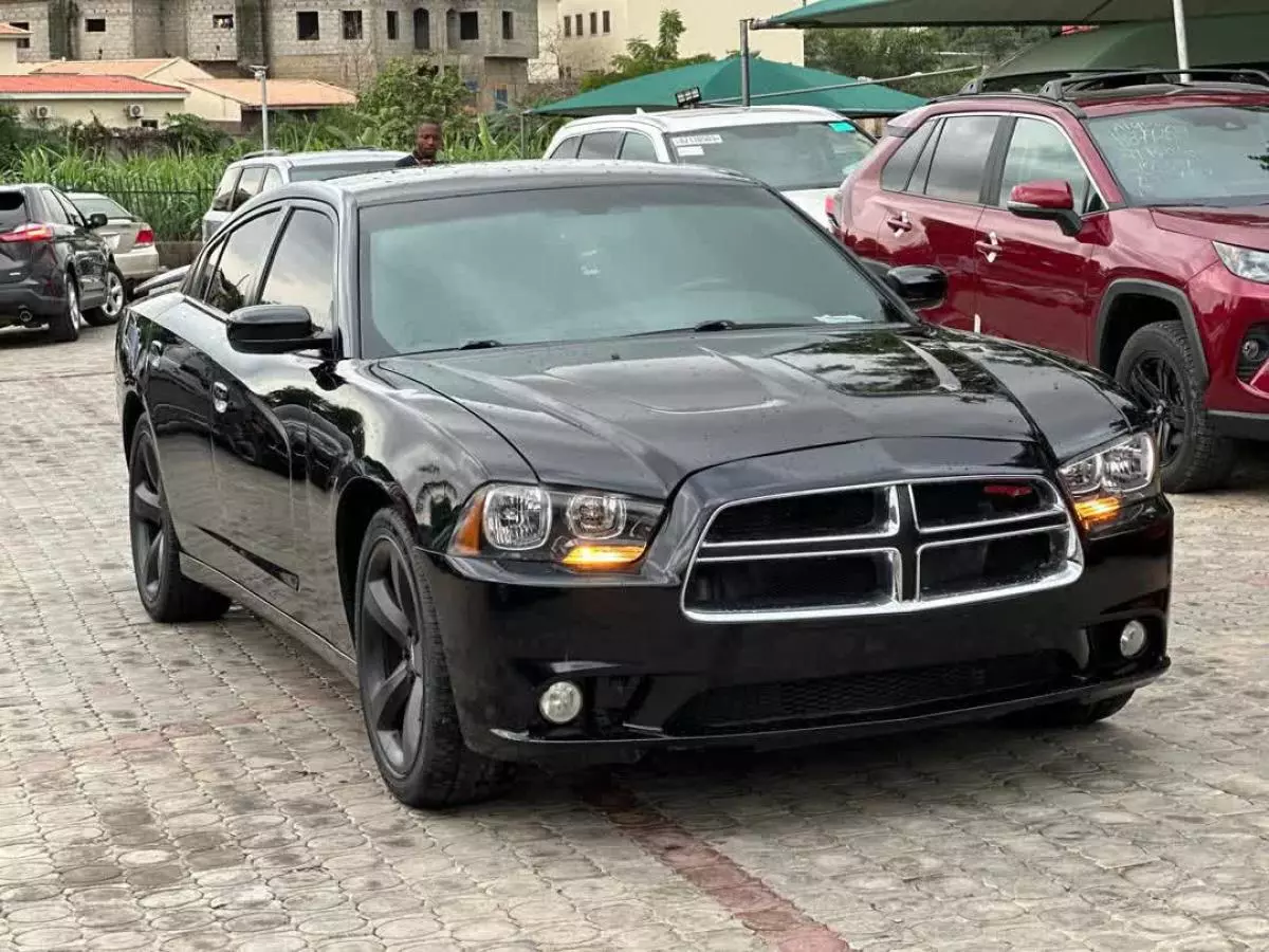 Dodge Charger   - 2013