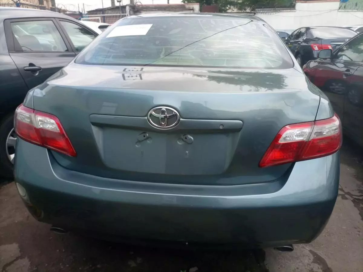 Toyota Camry - 2007