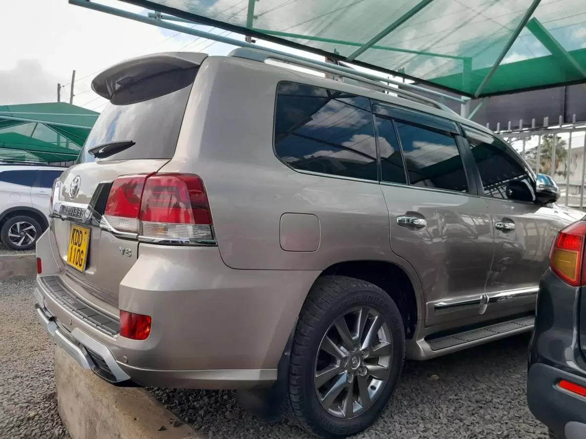 Toyota Landcruiser ZX - 2015