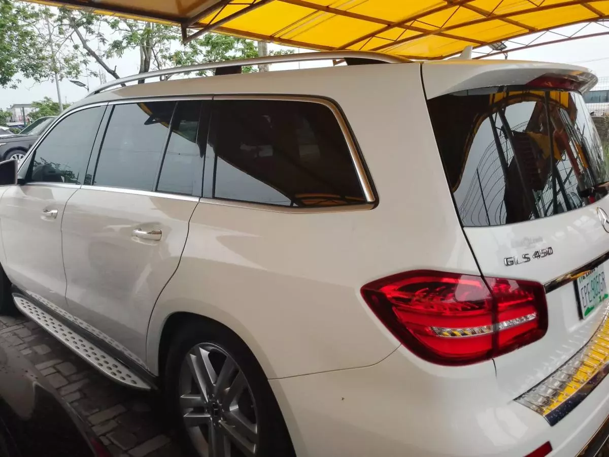 Mercedes-Benz GLS 450   - 2019