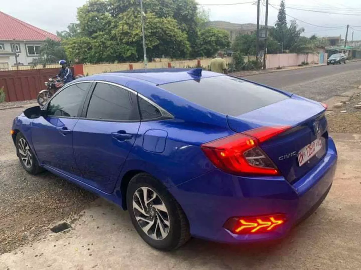 Honda Civic   - 2017