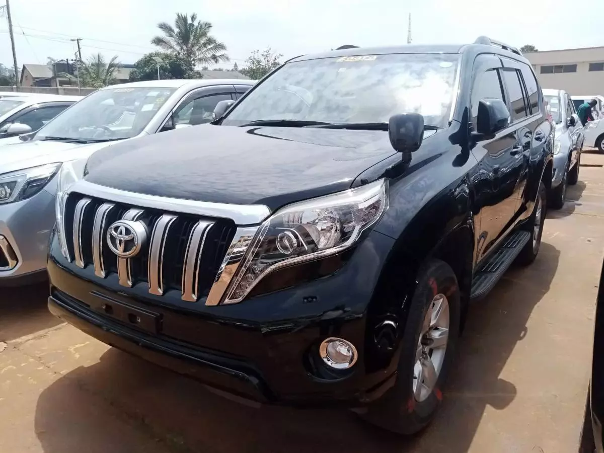 Toyota Landcruiser Prado   - 2017