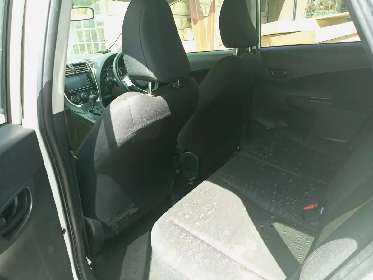 Toyota Ractis - 2015