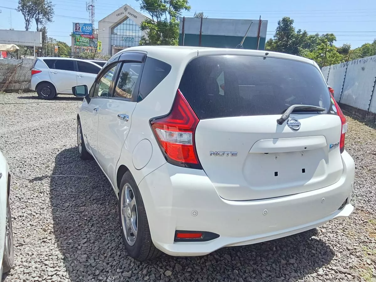 Nissan Note Hybrid E-Power   - 2017