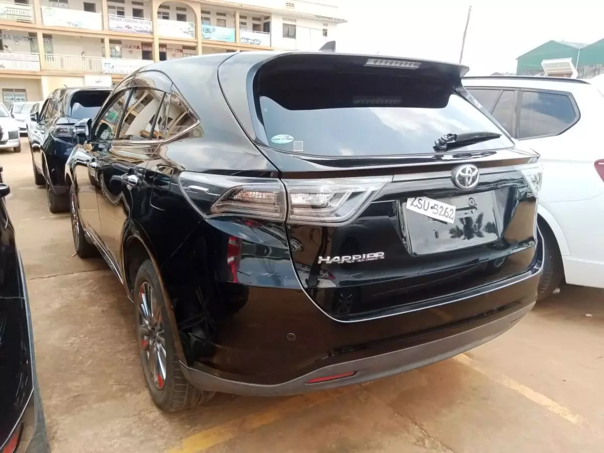 Toyota Harrier   - 2015