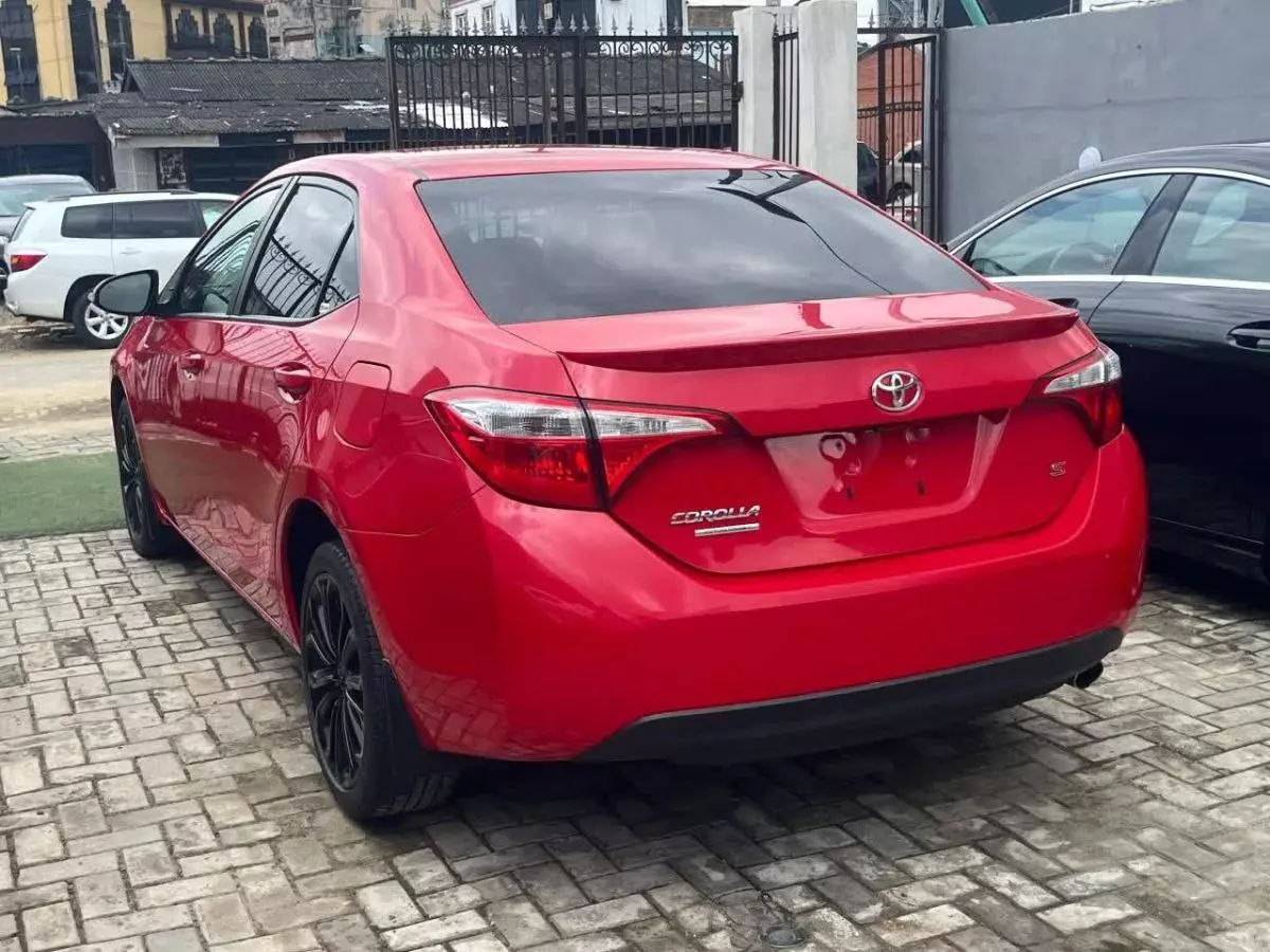 Toyota Corolla   - 2015