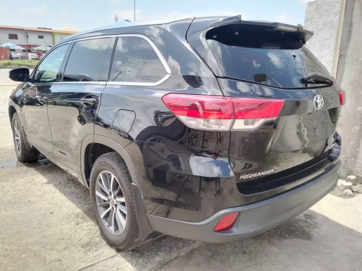 Toyota Highlander   - 2018