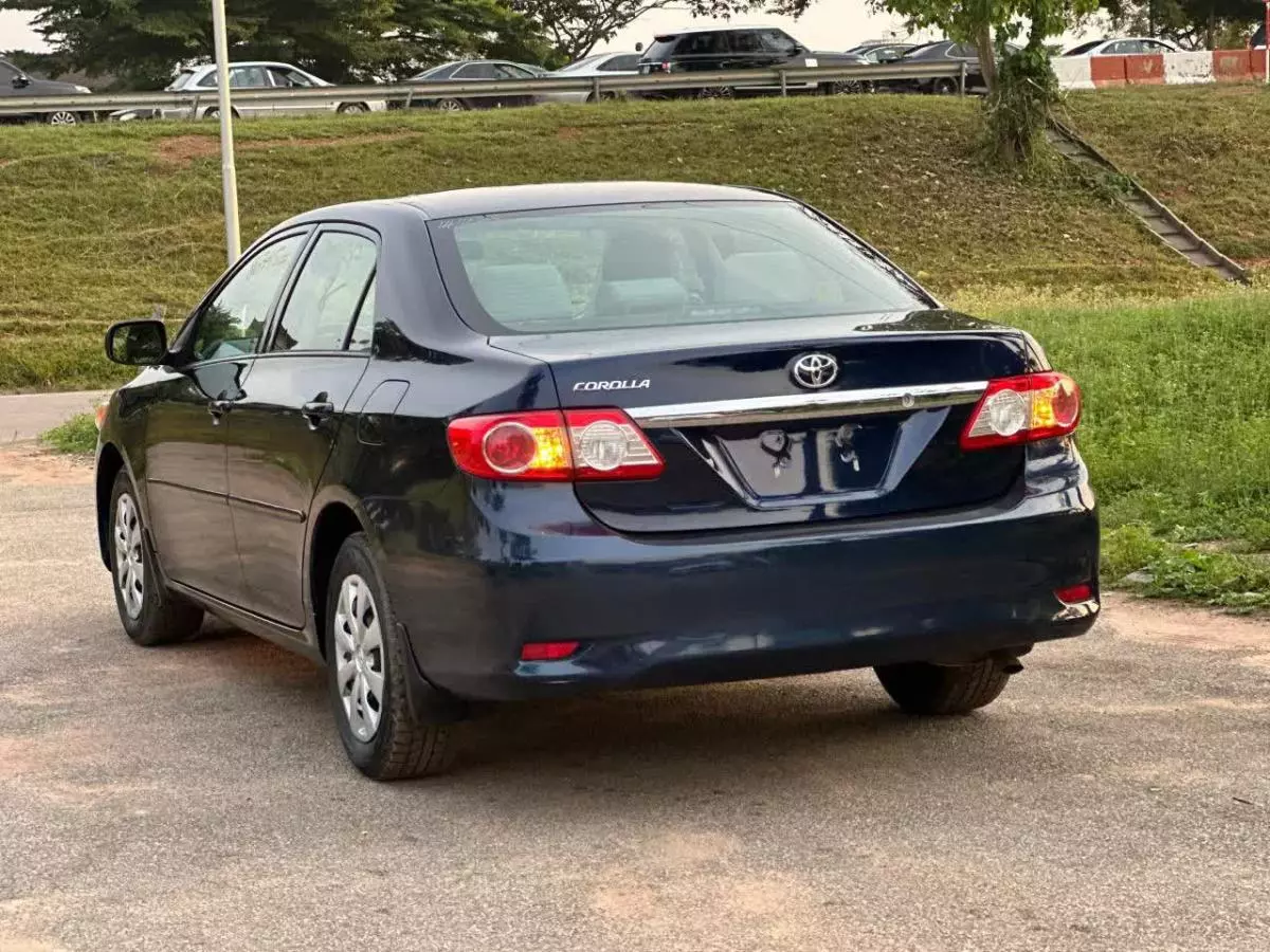 Toyota Corolla   - 2013