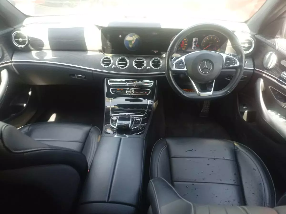 Mercedes-Benz E200   - 2016