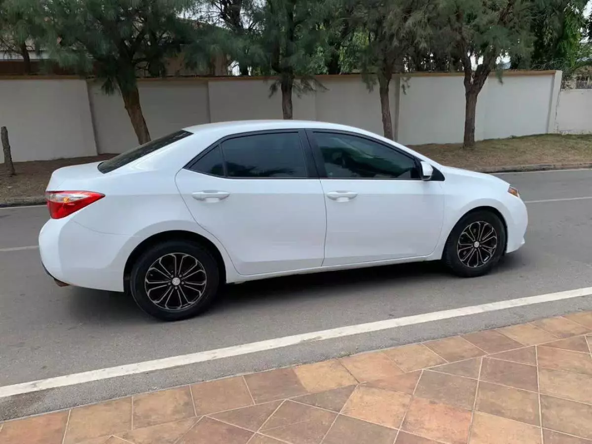 Toyota Corolla   - 2016