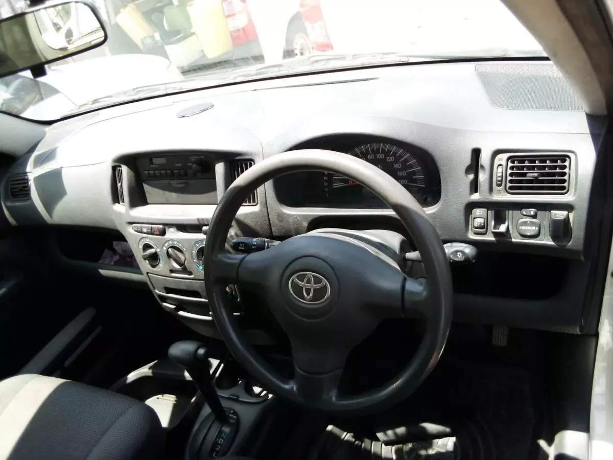 Toyota Succeed  - 2013