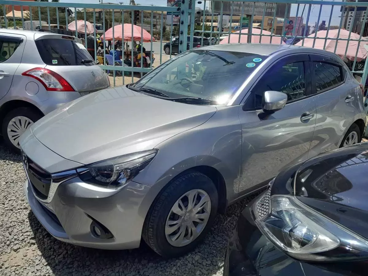 Mazda Demio  - 2015