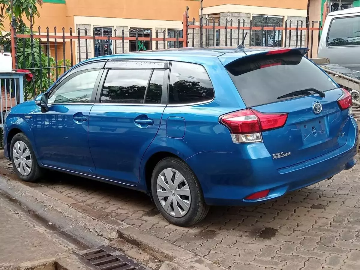 Toyota Fielder hybrid  - 2015