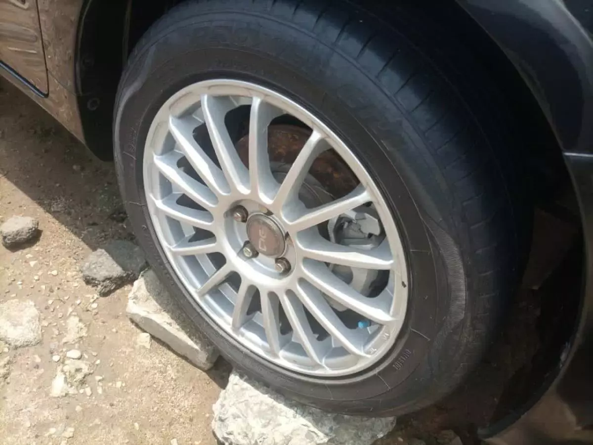 Toyota Corolla - 2012