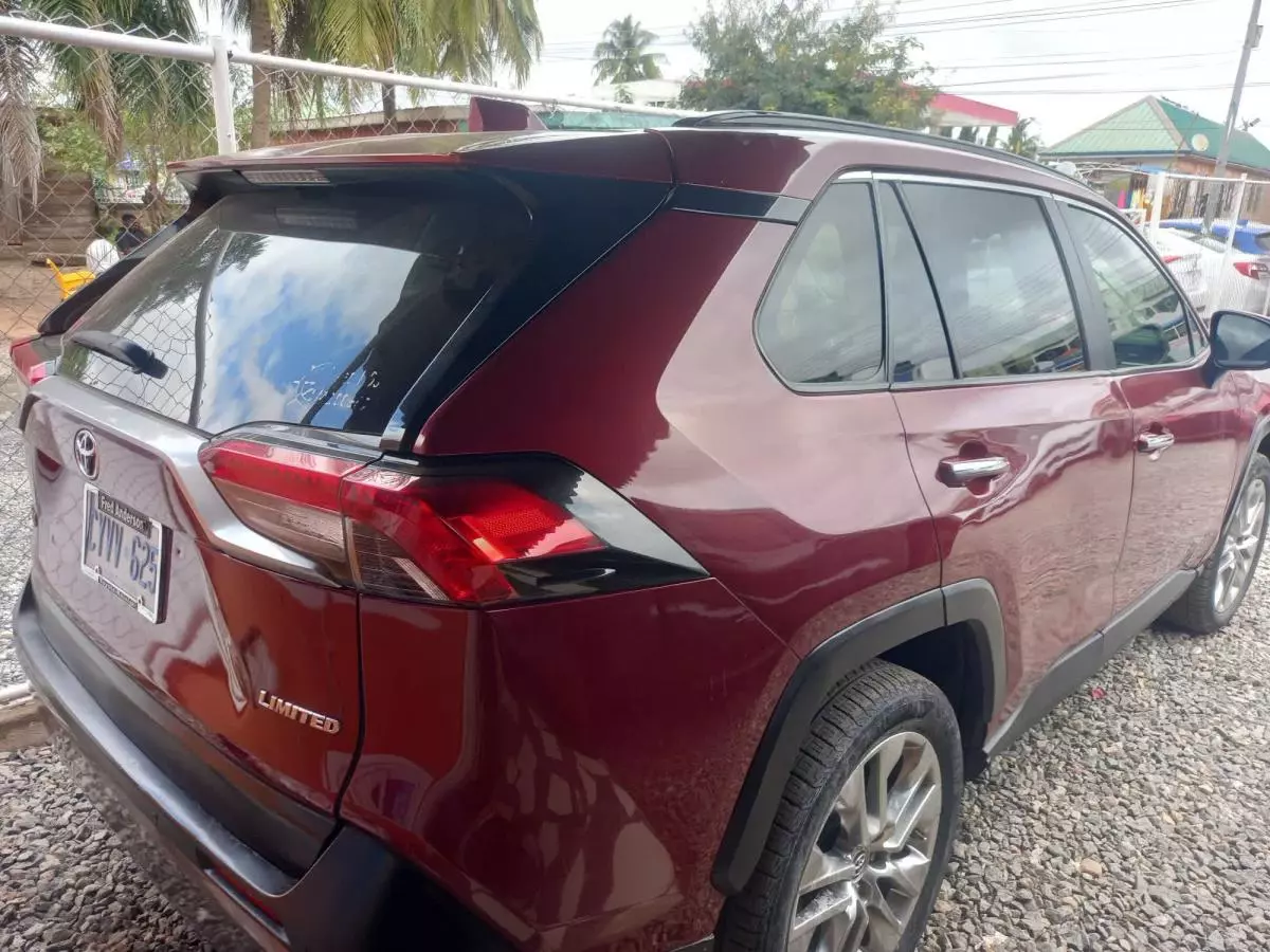 Toyota Rav4   - 2019