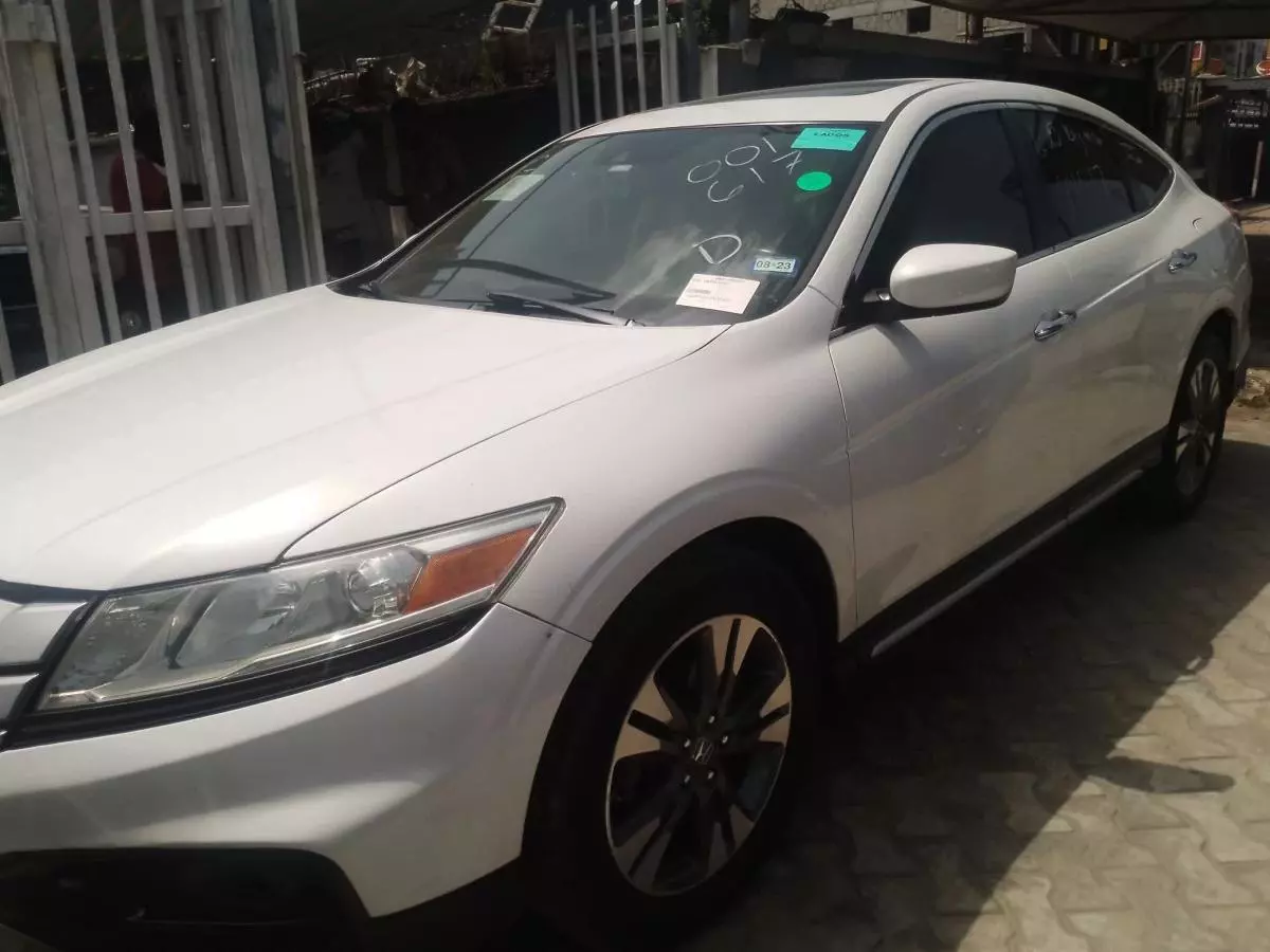 Honda Crosstour   - 2015