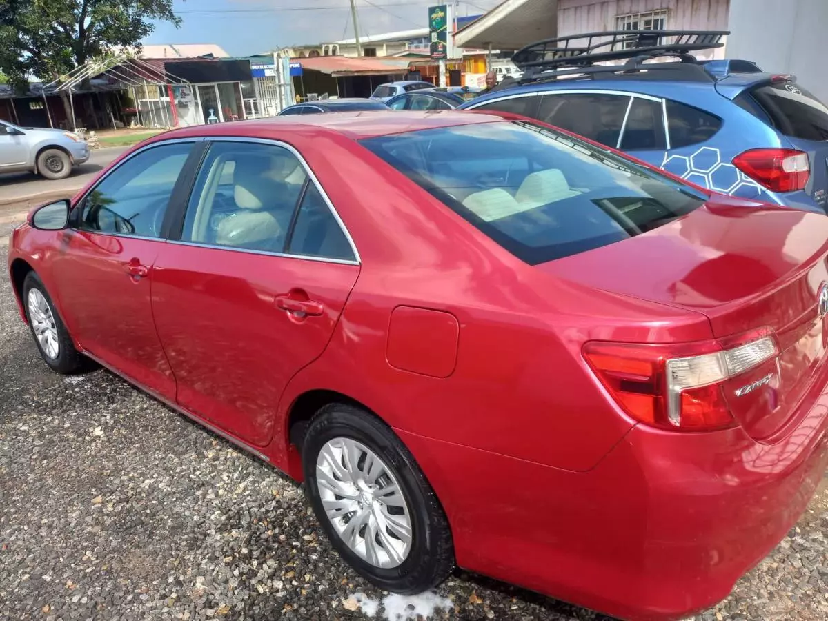 Toyota Camry   - 2013