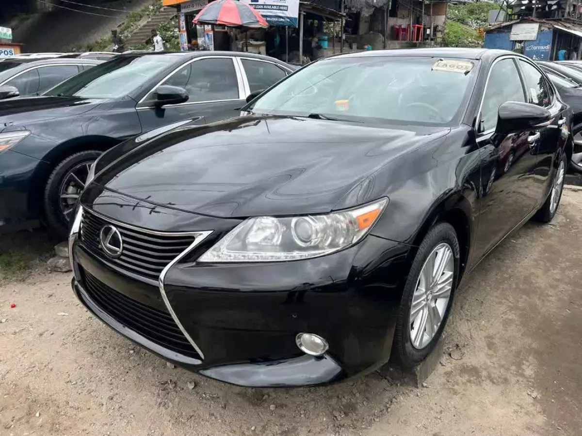 Lexus ES 350   - 2013