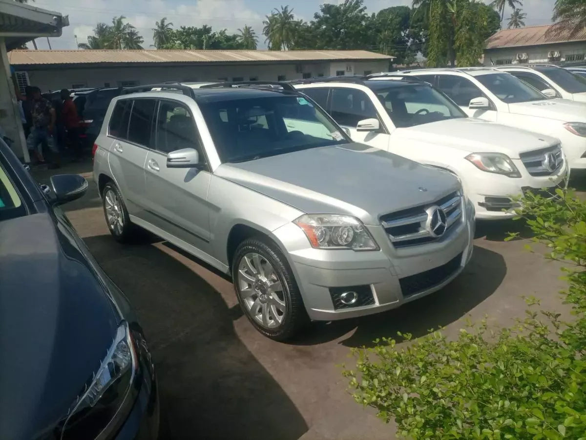 Mercedes-Benz GLK 350   - 2011