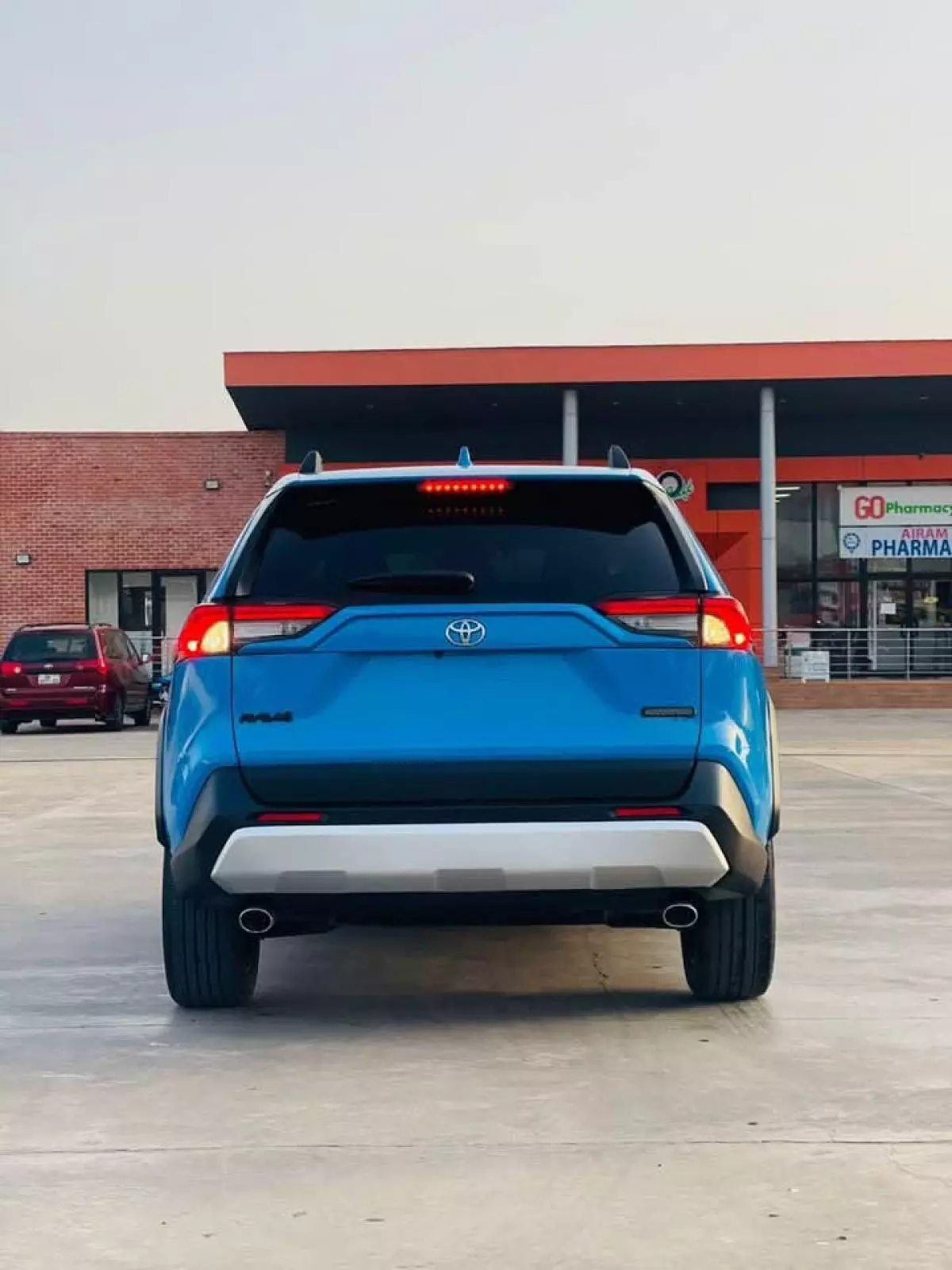 Toyota RAV 4   - 2019