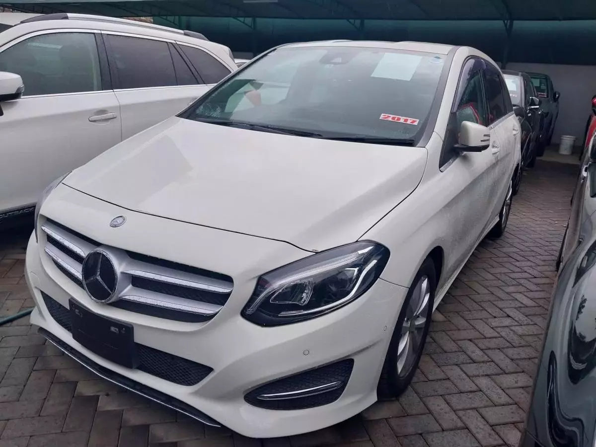 Mercedes-Benz B 180   - 2017