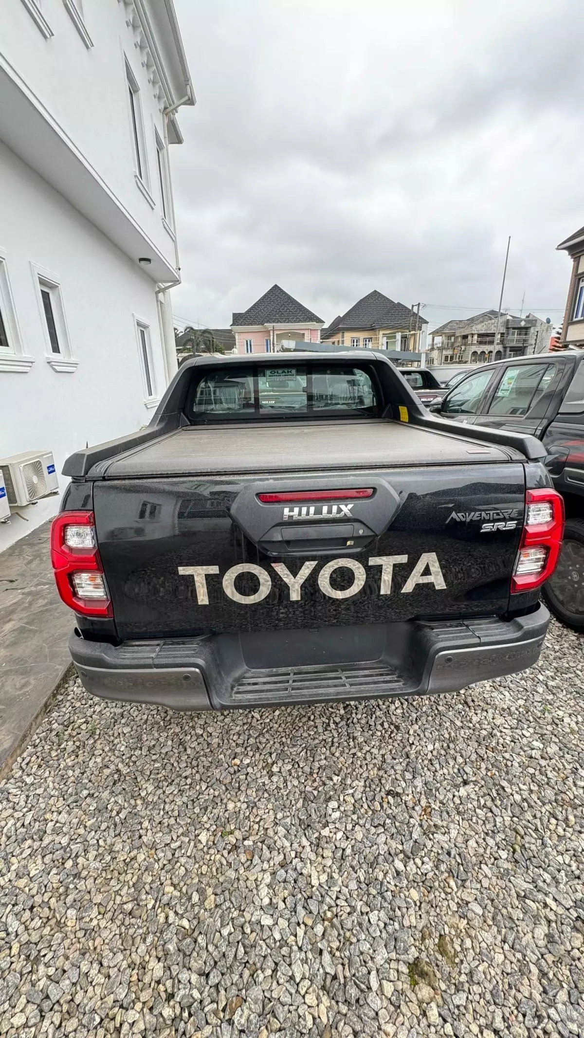 Toyota Hilux   - 2023