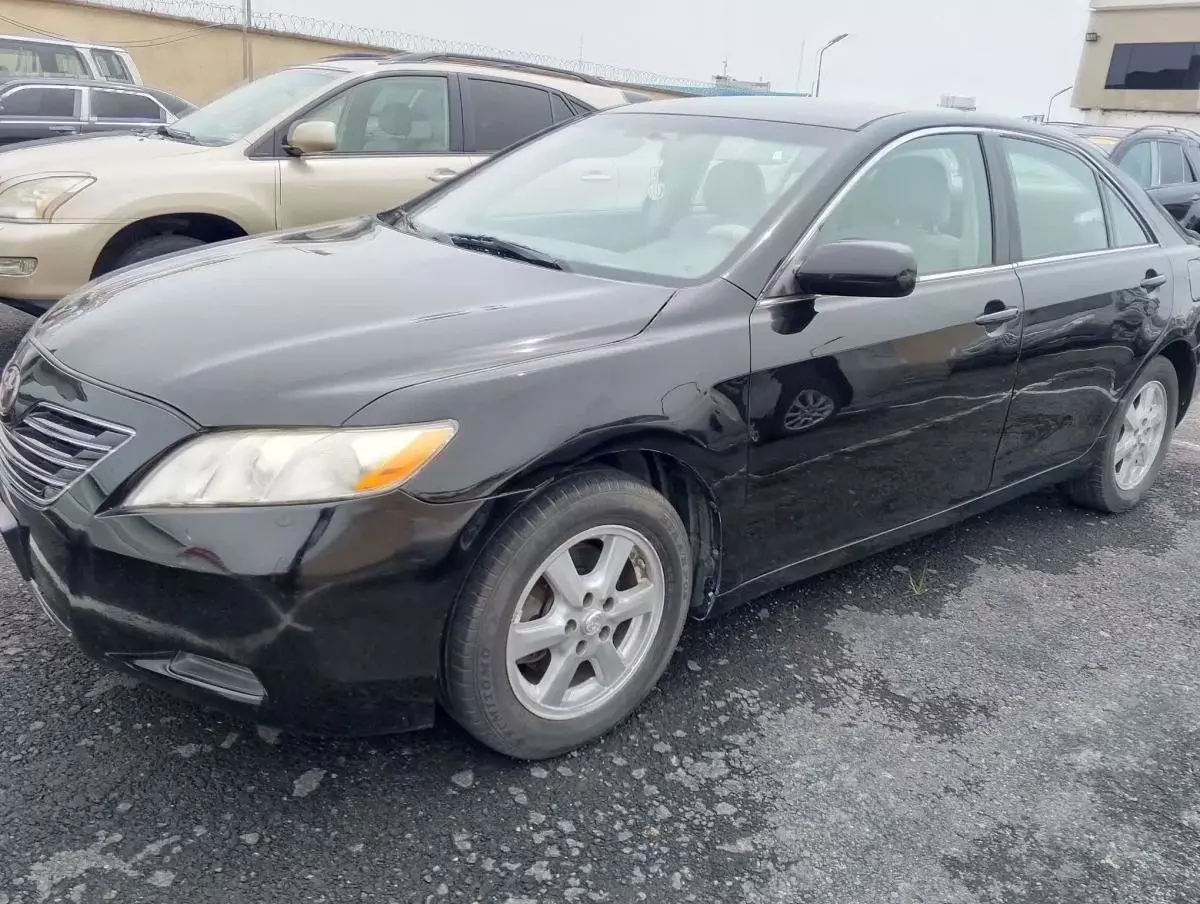 Toyota Camry   - 2007