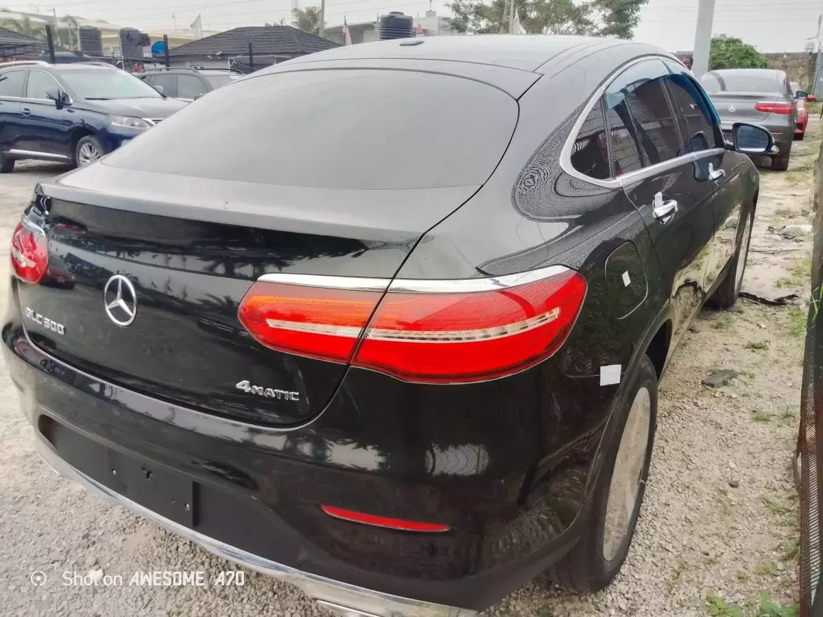 Mercedes-Benz GLC 300   - 2017