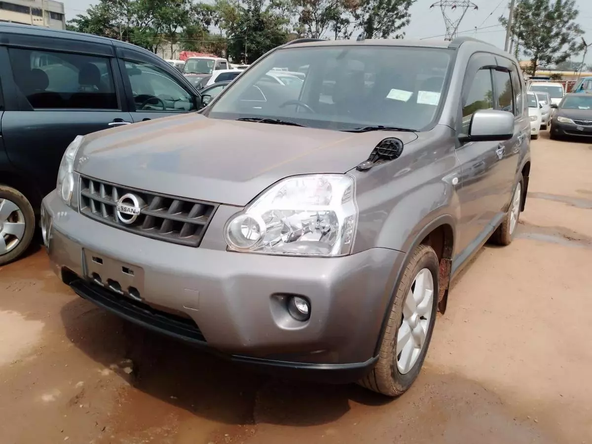 Nissan X- trail   - 2010