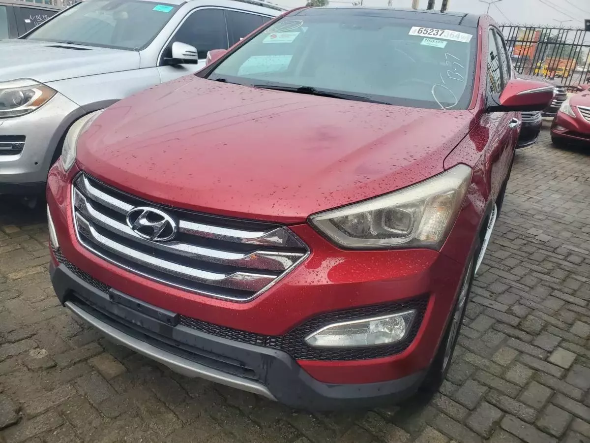 Hyundai Santa Fe   - 2013