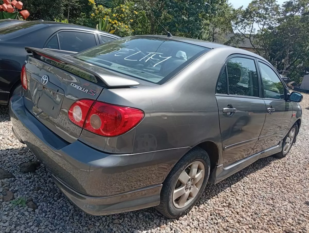 Toyota Corolla   - 2006