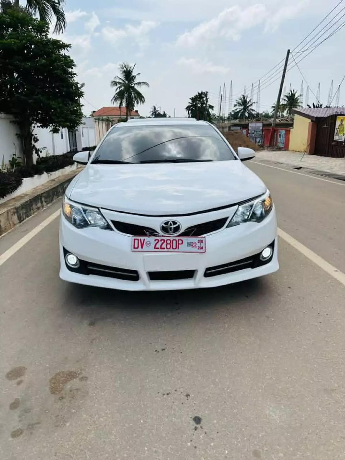 Toyota Camry   - 2014