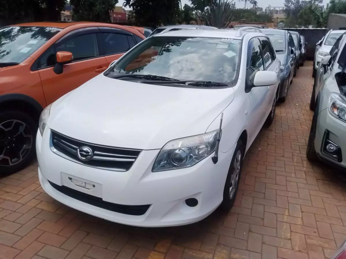 Toyota Fielder    - 2009