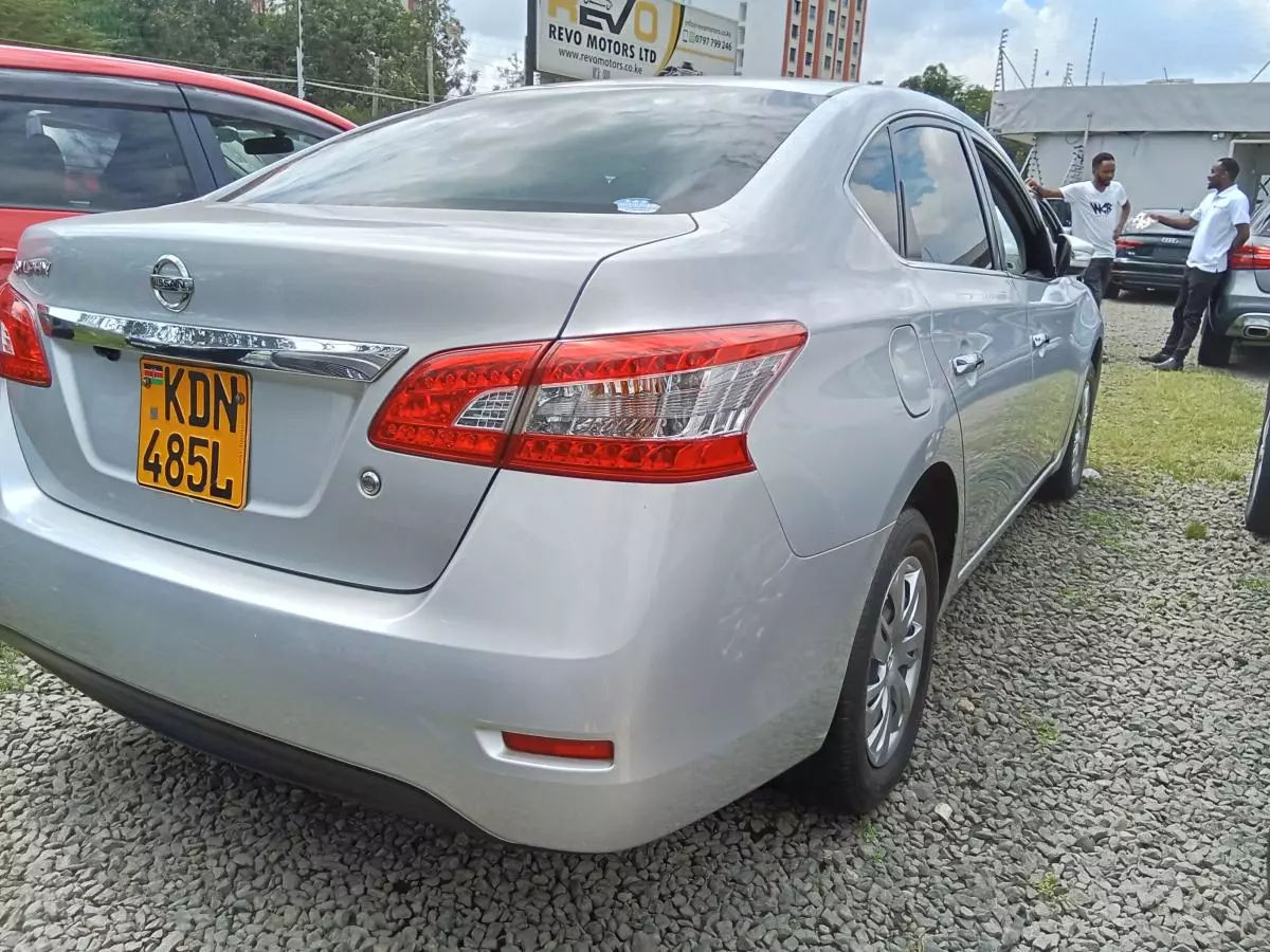 Nissan Sylphy   - 2016