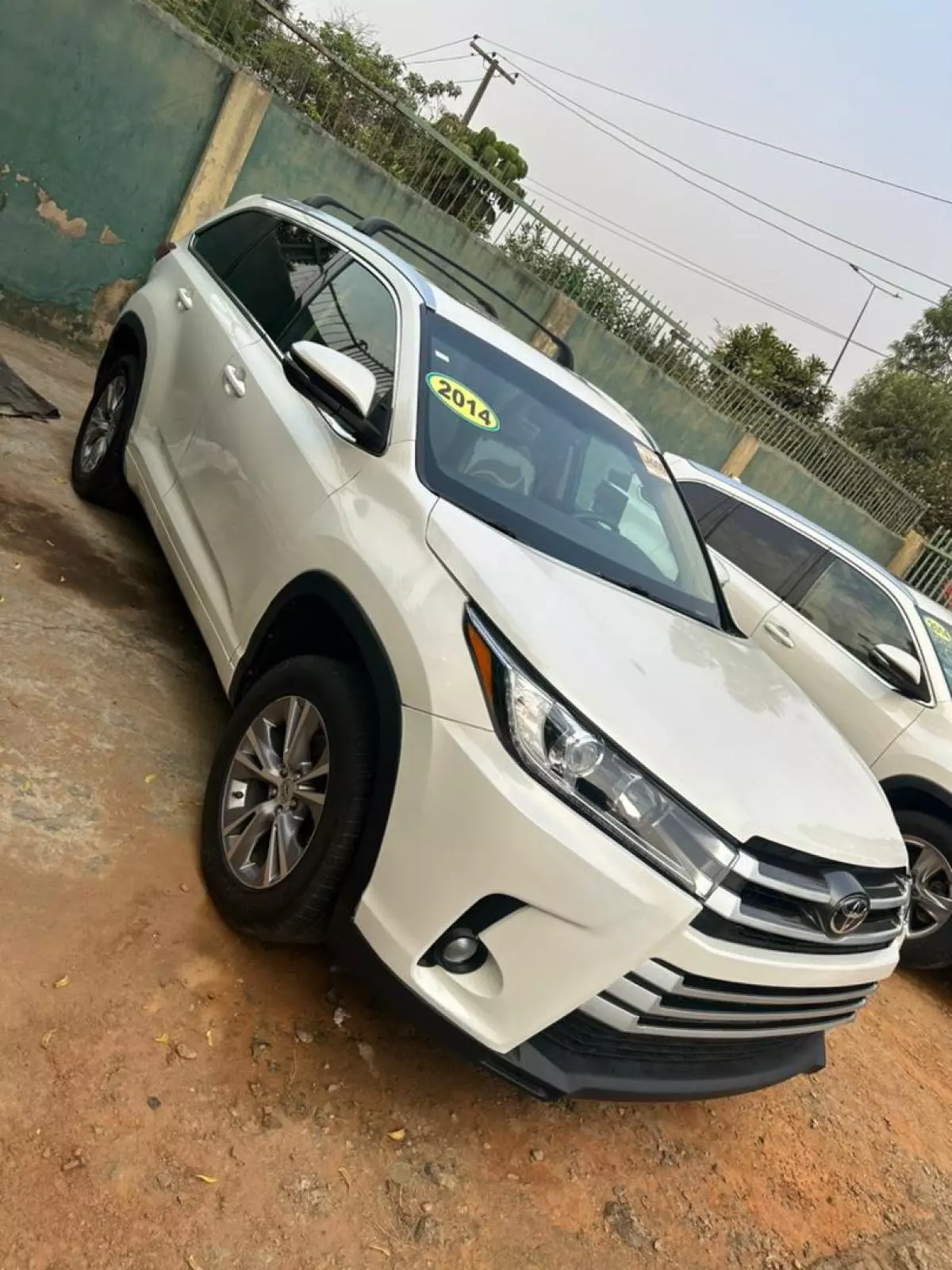 Toyota Highlander   - 2014