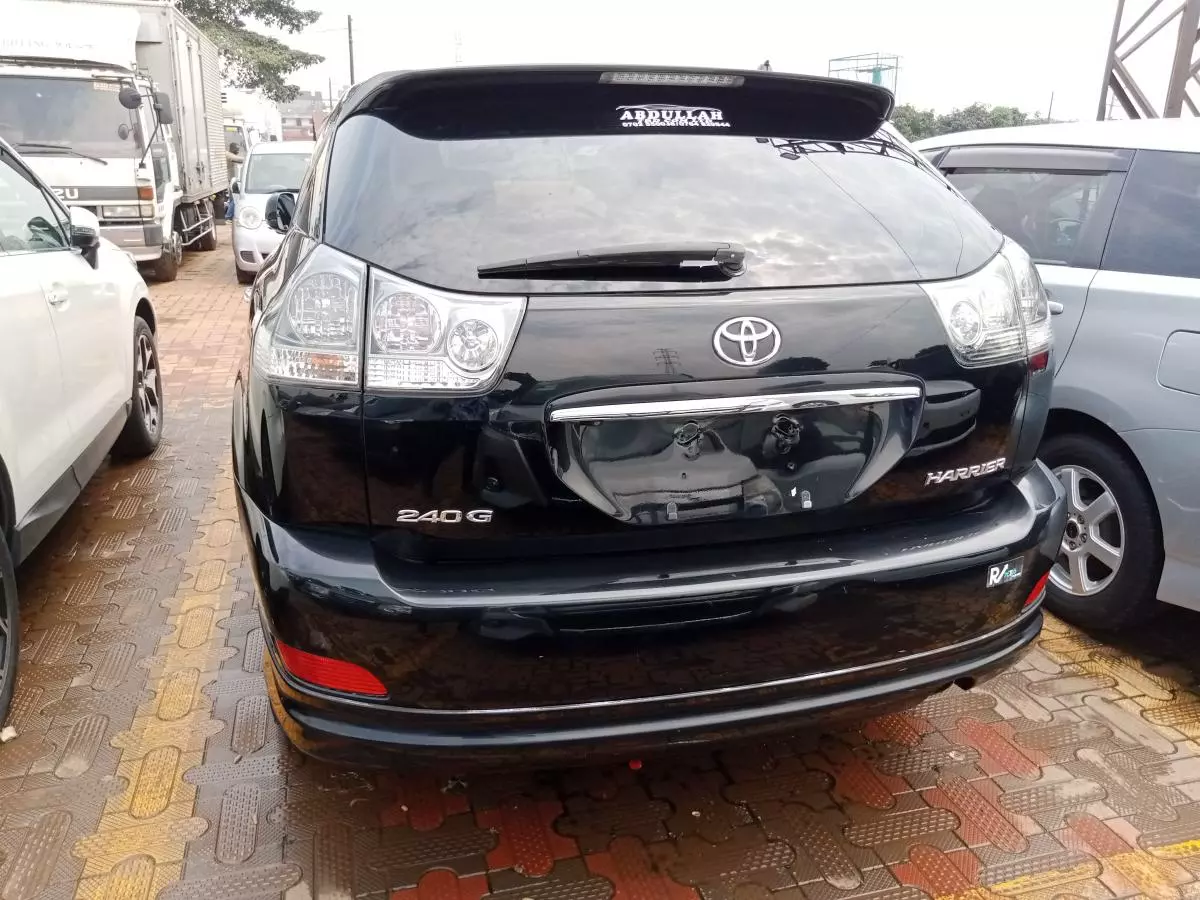 Toyota Harrier   - 2009