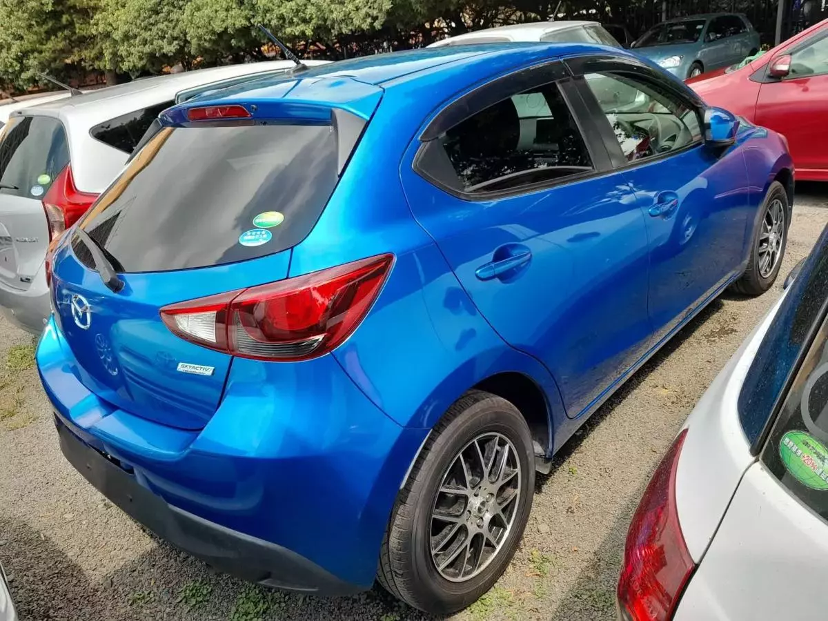 Mazda Demio  - 2015