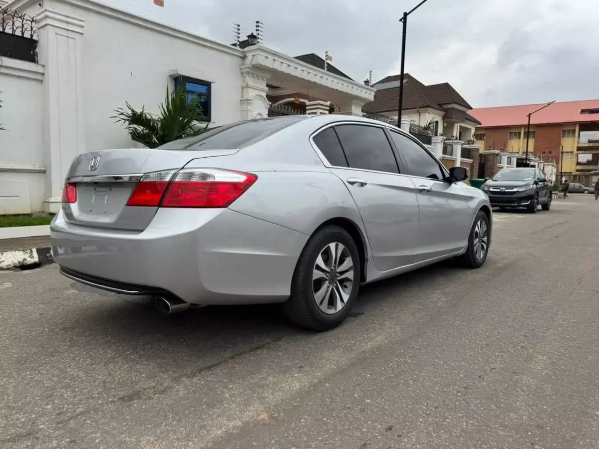 Honda Accord   - 2013